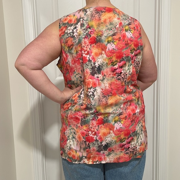Athleta Blurred Floral Tank Top Shell - Picture 2 of 3